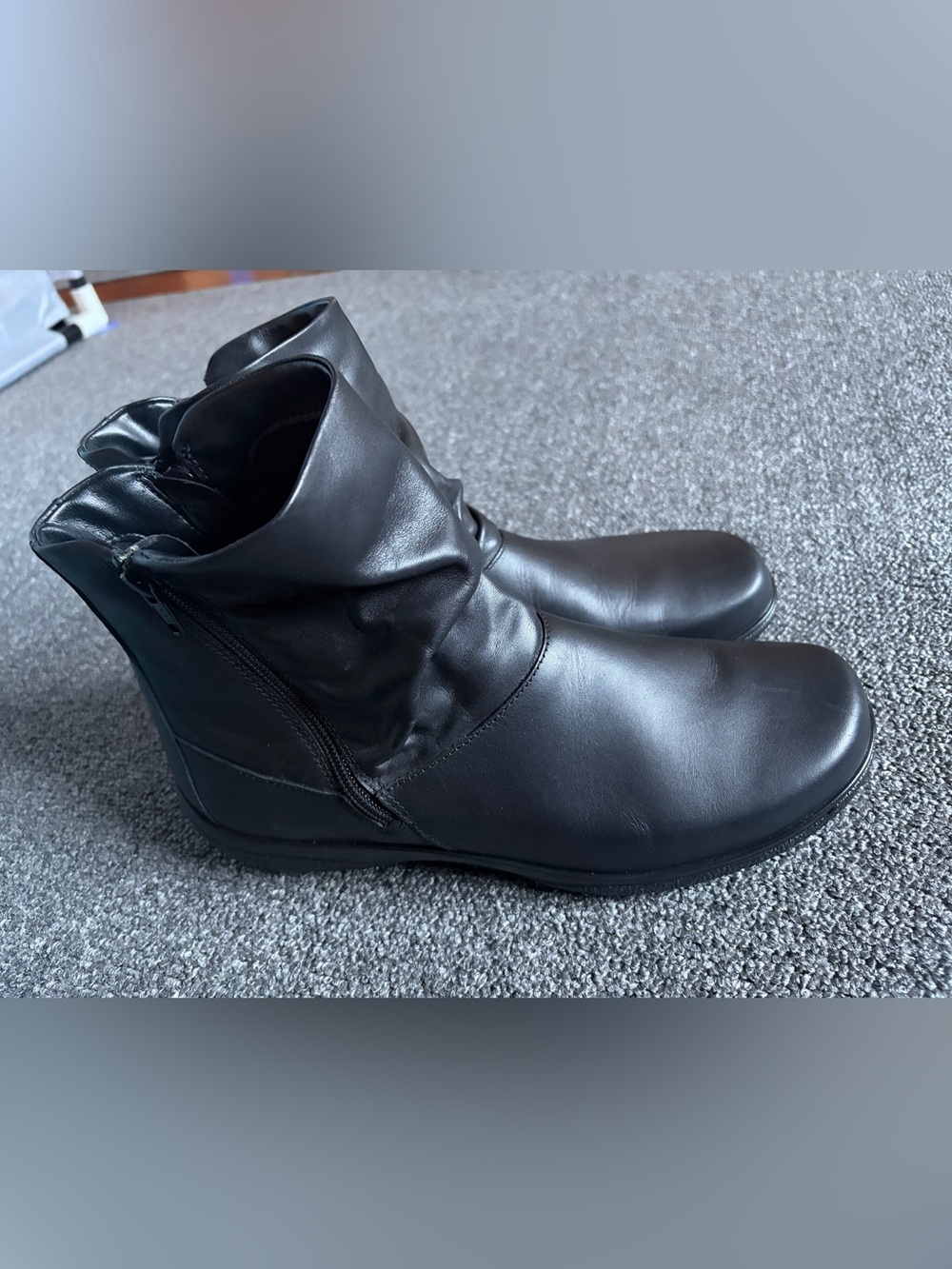 Hotter Whisper Slouch Women’s Black Ankle Boots - Classic Comfort Sz 8 Boho